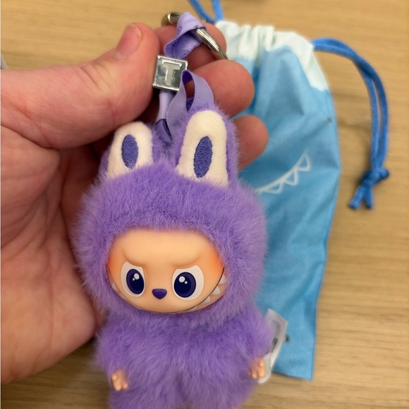 NWT Labubu “Pin for Love” Purple Keychain by Popmart letter T - Picture 4 of 4